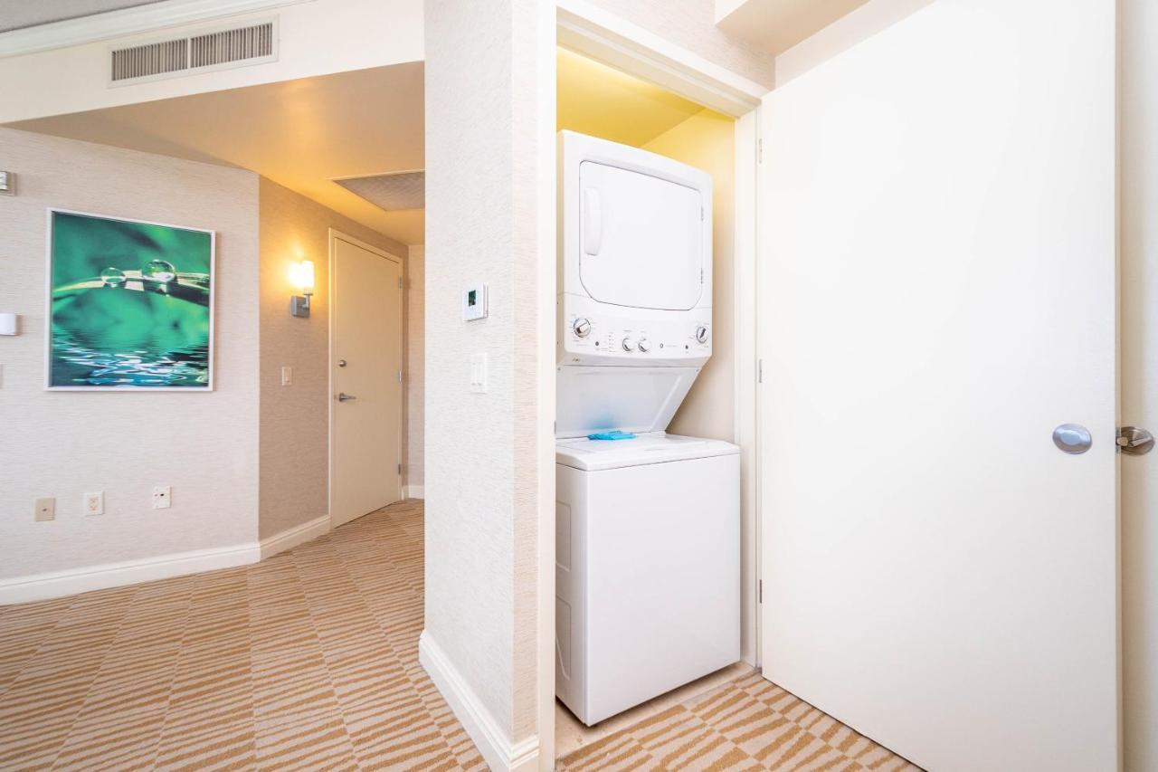 Trump Intl 2 Bedroom Apartment 1600 Sqf Ocean And Bay View Съни Айлс Бийч Екстериор снимка