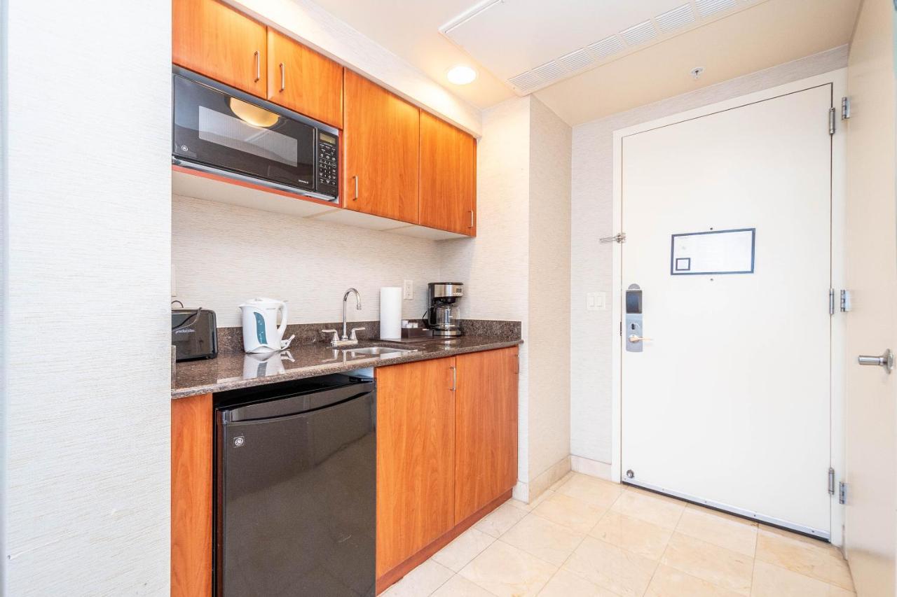 Trump Intl 2 Bedroom Apartment 1600 Sqf Ocean And Bay View Съни Айлс Бийч Екстериор снимка