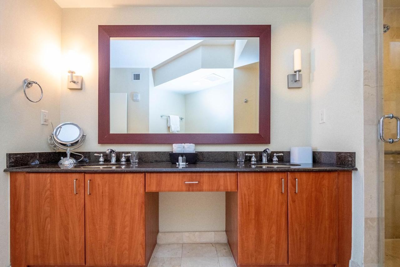 Trump Intl 2 Bedroom Apartment 1600 Sqf Ocean And Bay View Съни Айлс Бийч Екстериор снимка