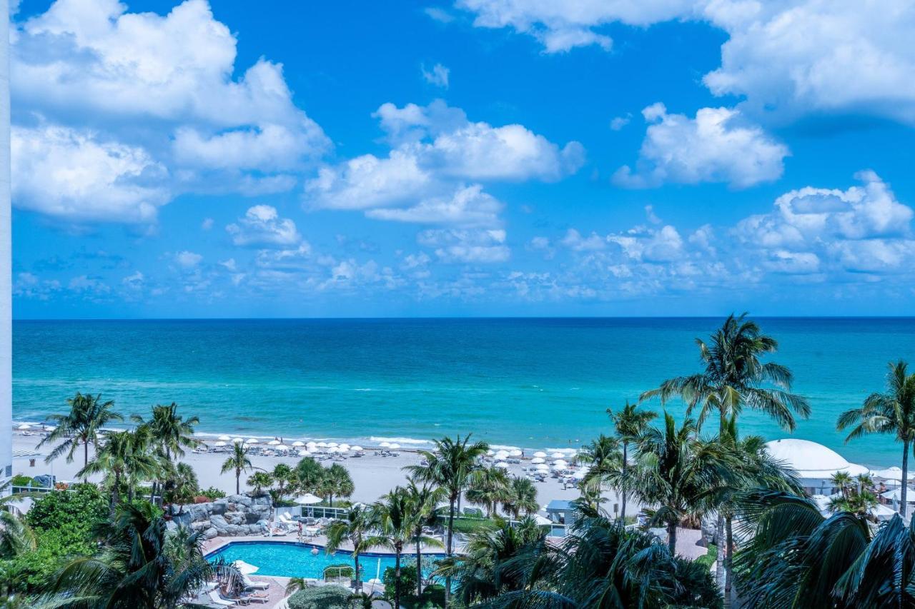 Trump Intl 2 Bedroom Apartment 1600 Sqf Ocean And Bay View Съни Айлс Бийч Екстериор снимка