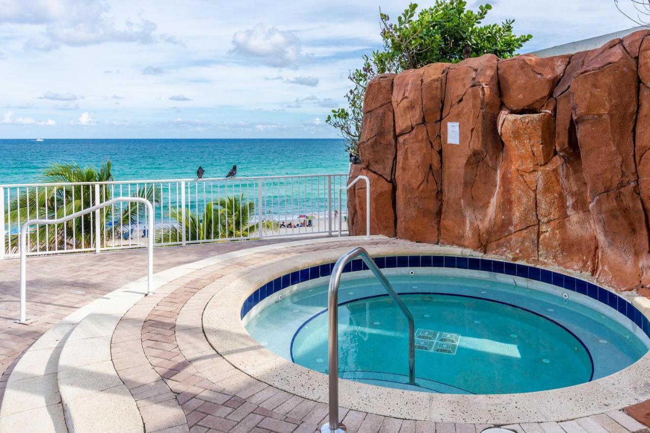 Trump Intl 2 Bedroom Apartment 1600 Sqf Ocean And Bay View Съни Айлс Бийч Екстериор снимка